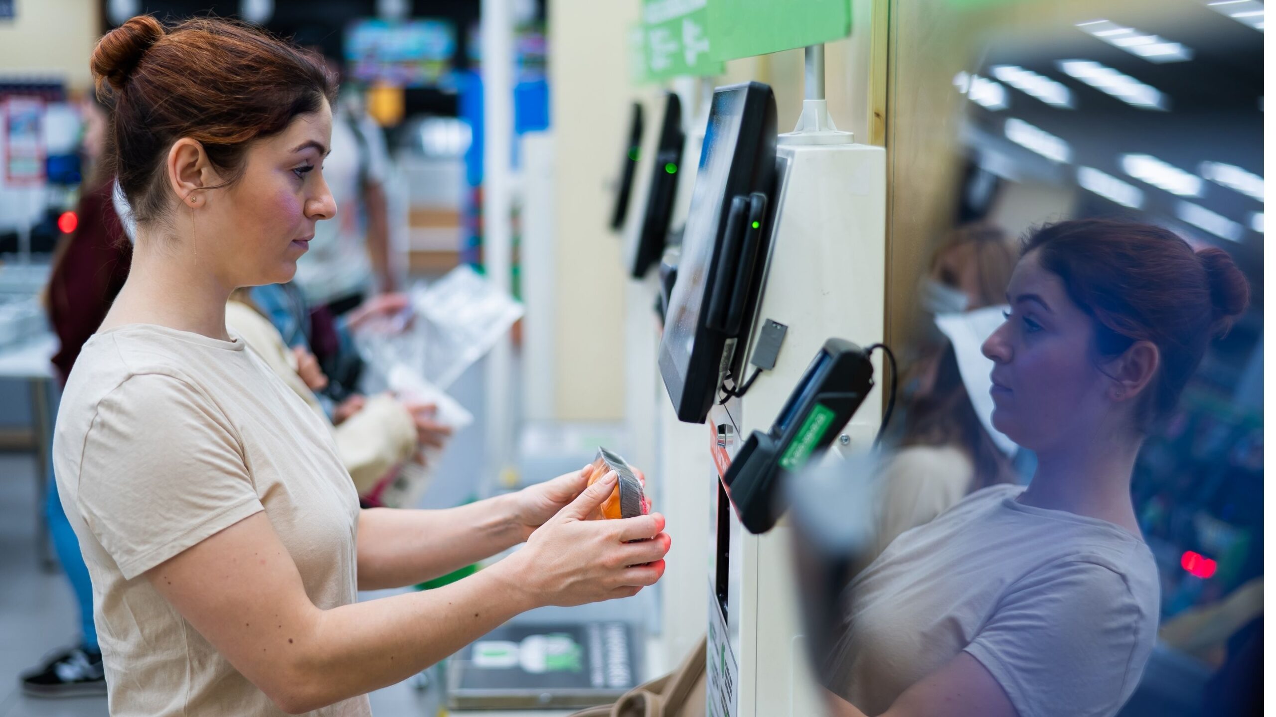 ¿Son realmente accesibles las cajas de pago automático de las tiendas?